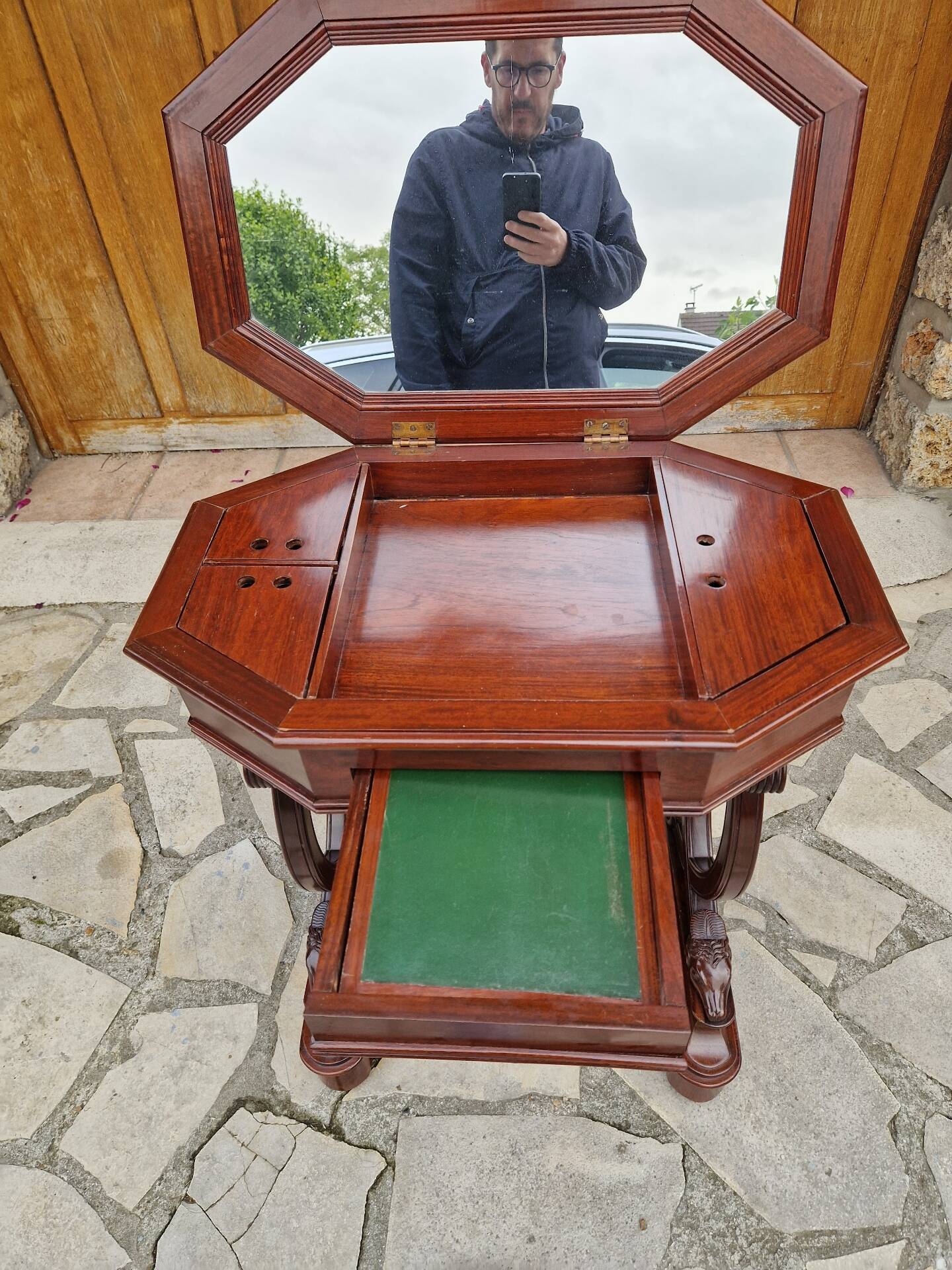 Table à Ouvrage d'époque Restauration En Acajou