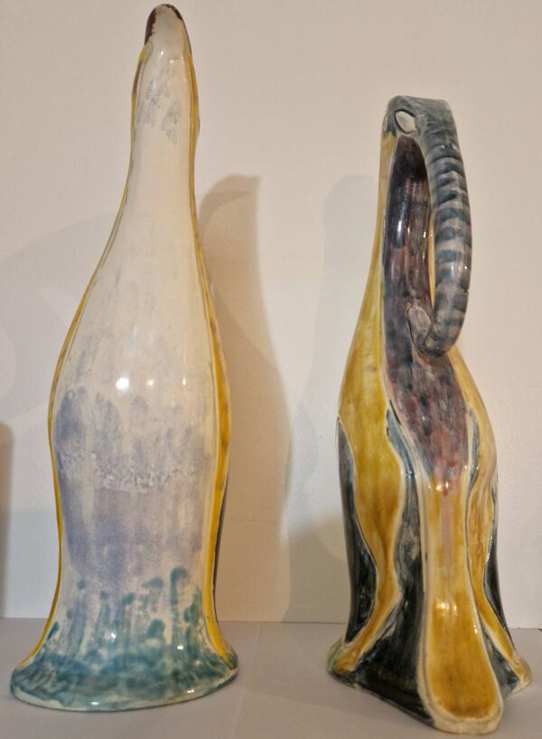 Paire de grands pichets zoomorphes en céramique émaillée, Vallauris, 1960