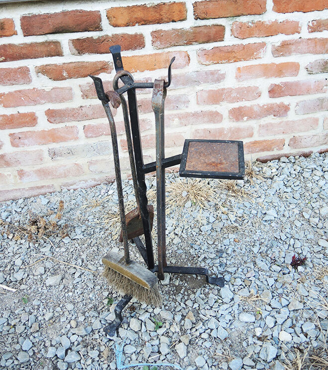 Former Chimney Servant 3 Tools with Plant Support
