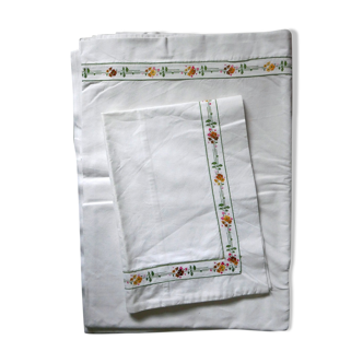Children's sheet and pillowcase set