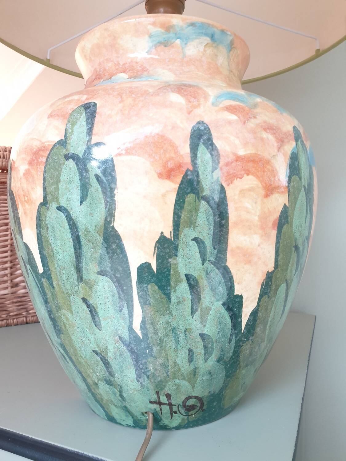 "Village de France" bedside lamp