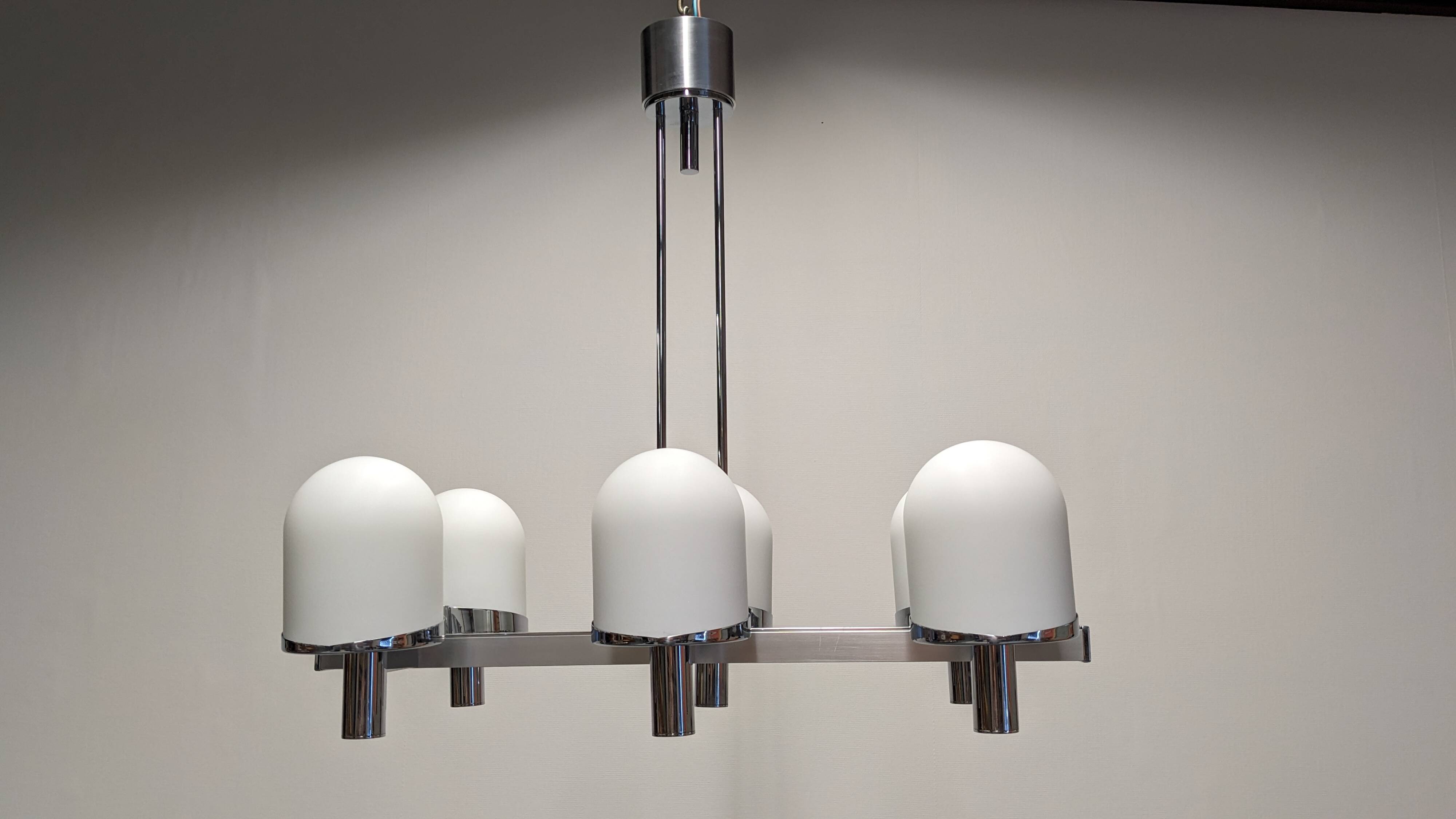Space Age chandelier with 6 lights in white sandblasted opalines from the 60s/70s