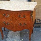 Commode style Louis XV