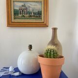White pearlescent ball lamp foot