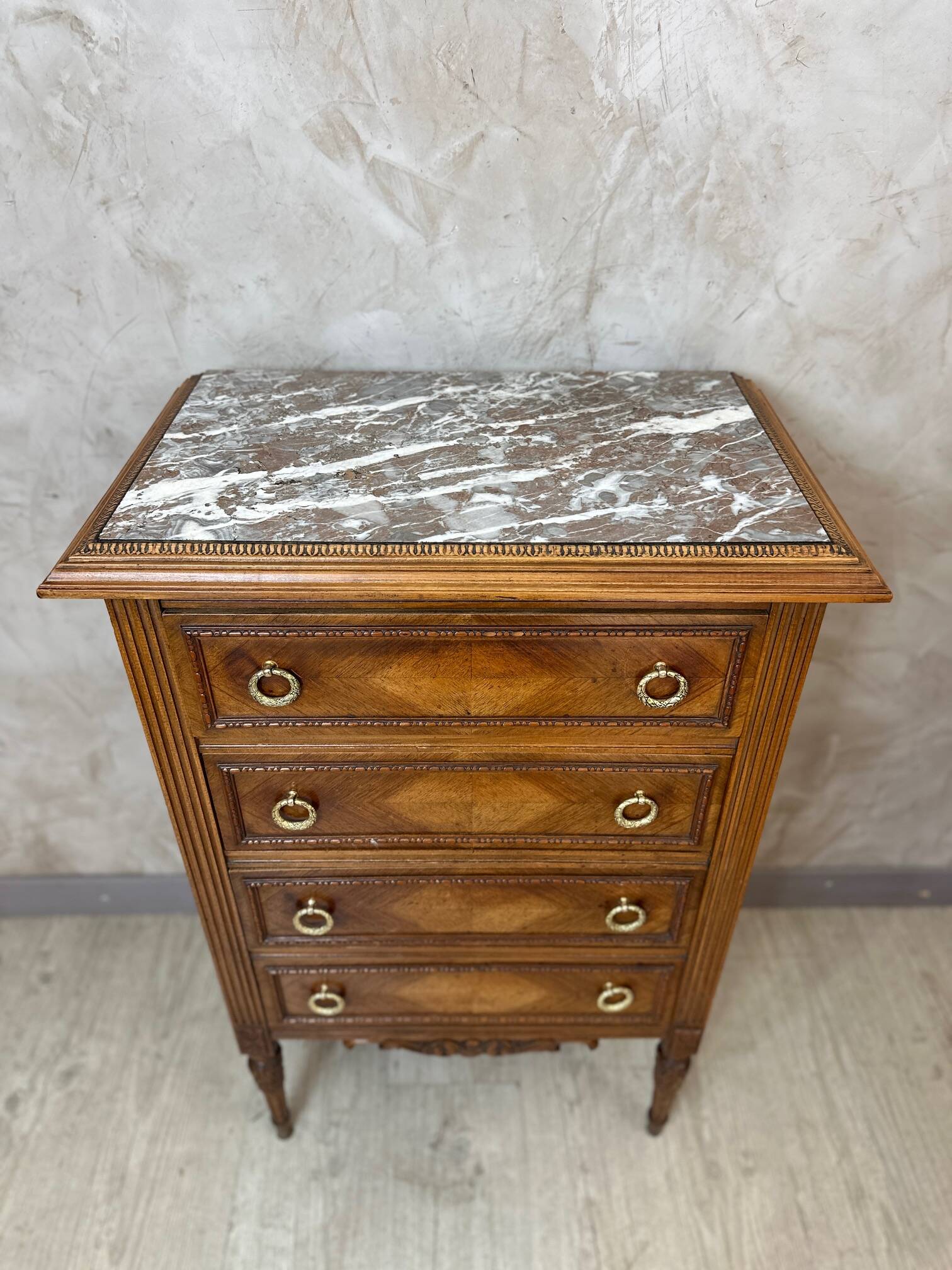 Chiffonnier en noyer