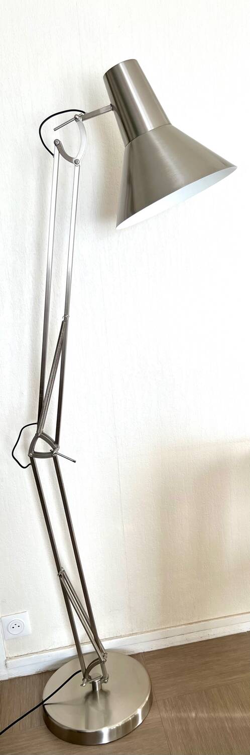 Industrial style floor lamp