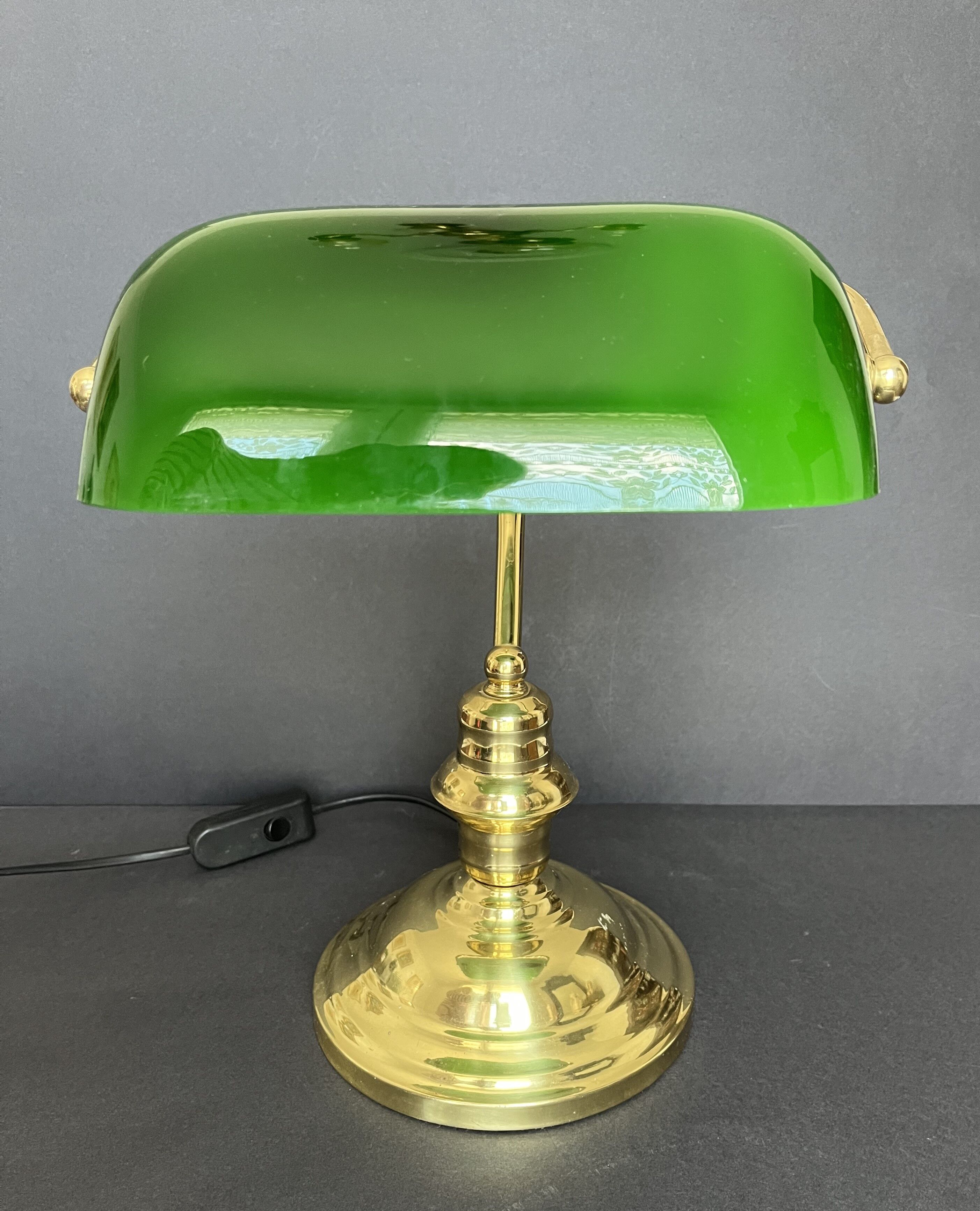 Banker's lamp