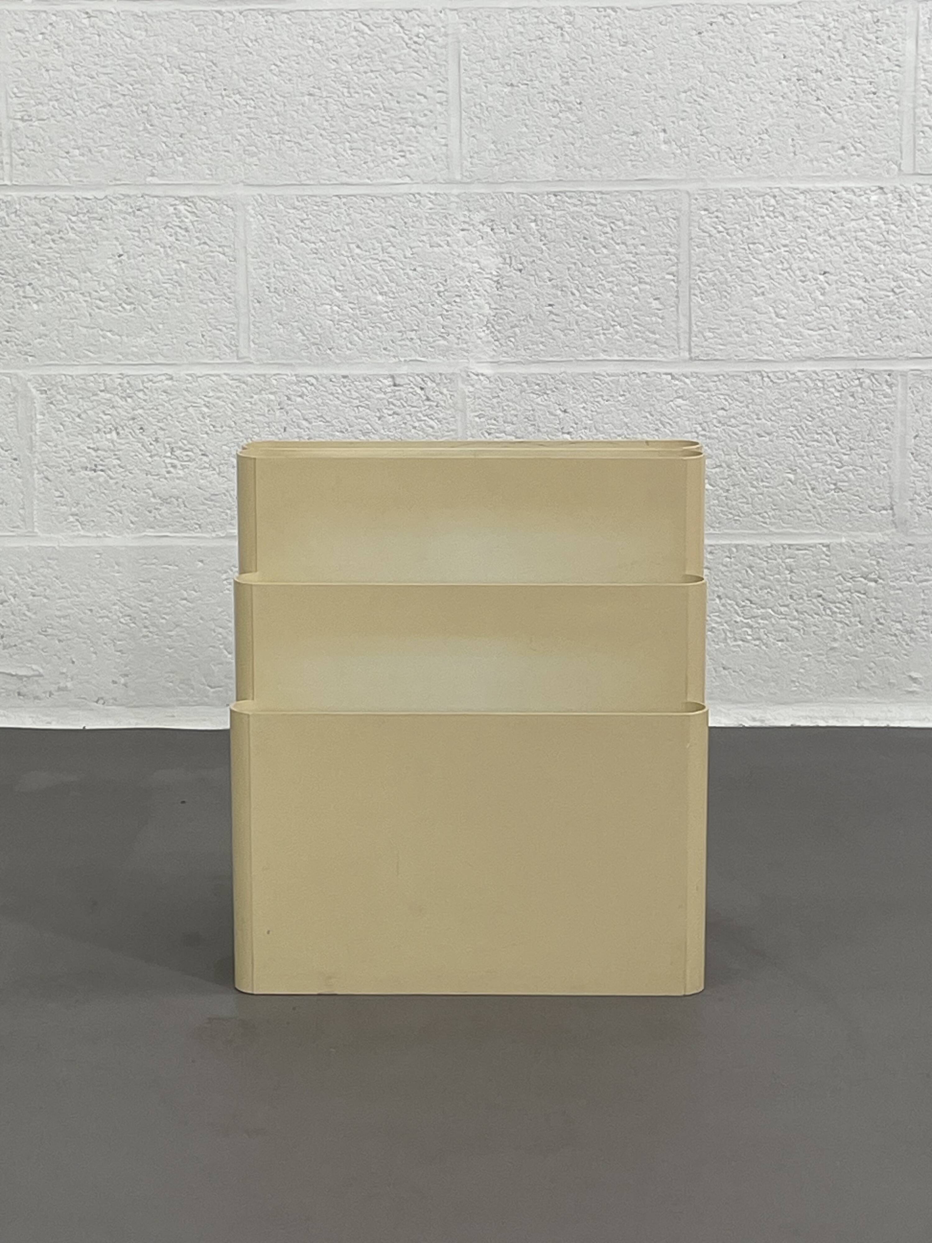 Vintage Giotto Stoppino magazine holder