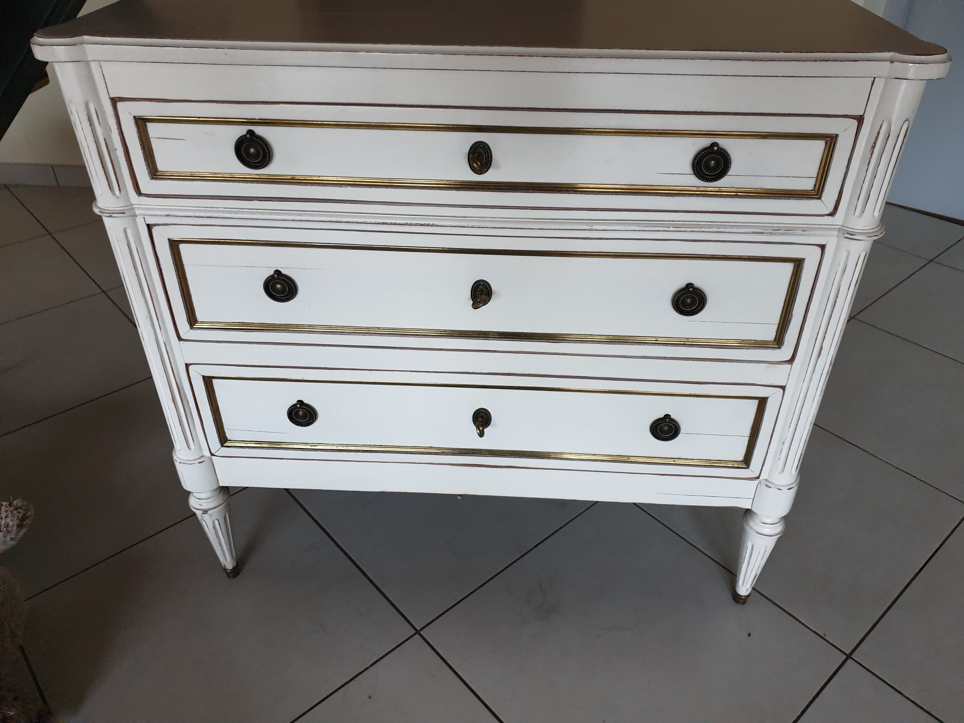 Dresser
