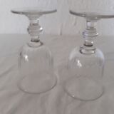 2 old glasses tulip
