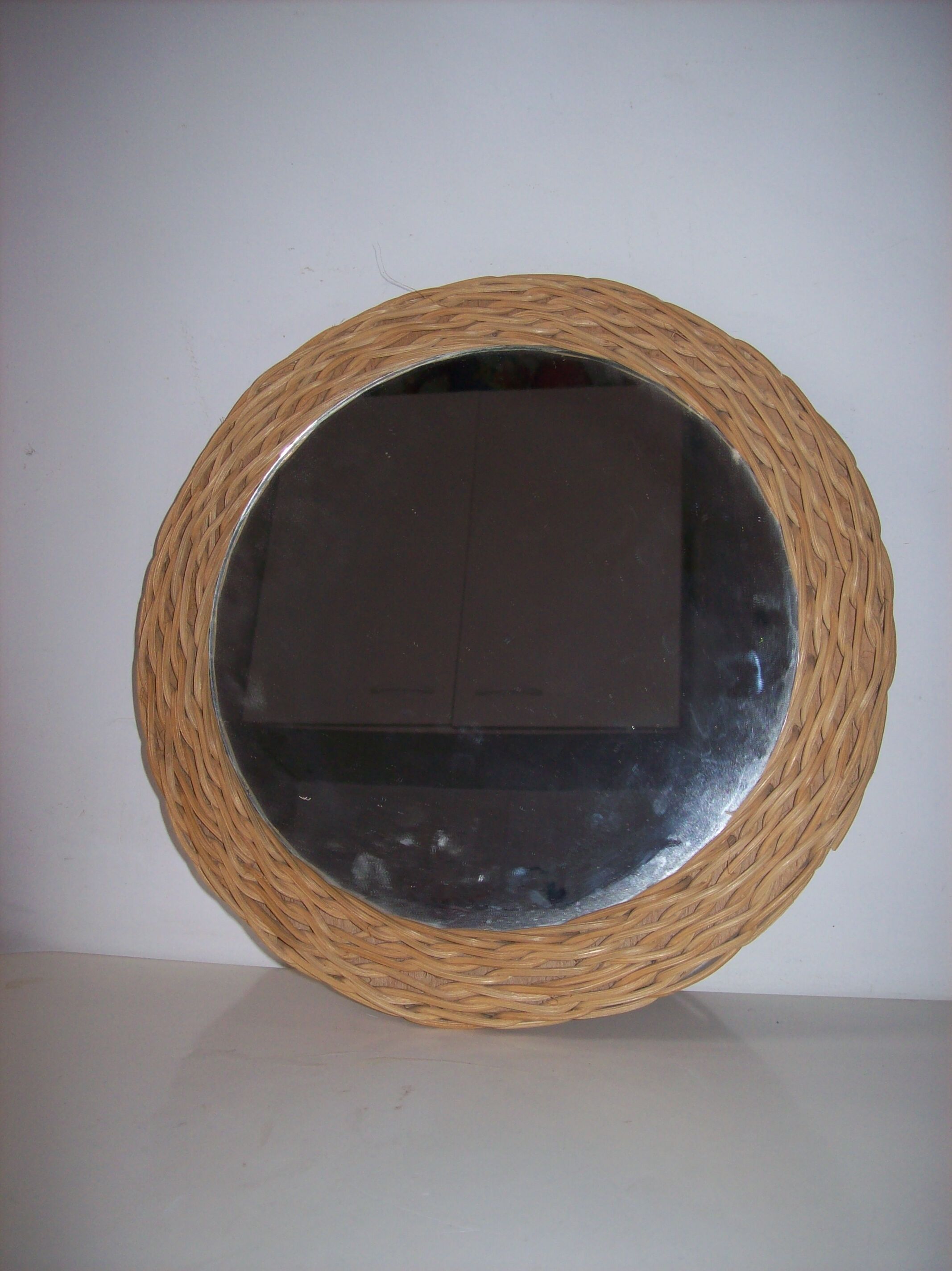 Wicker mirror 26cm