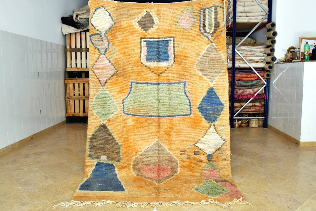 Moroccan Berber Boujaad Rug 240 cm x 150 cm
