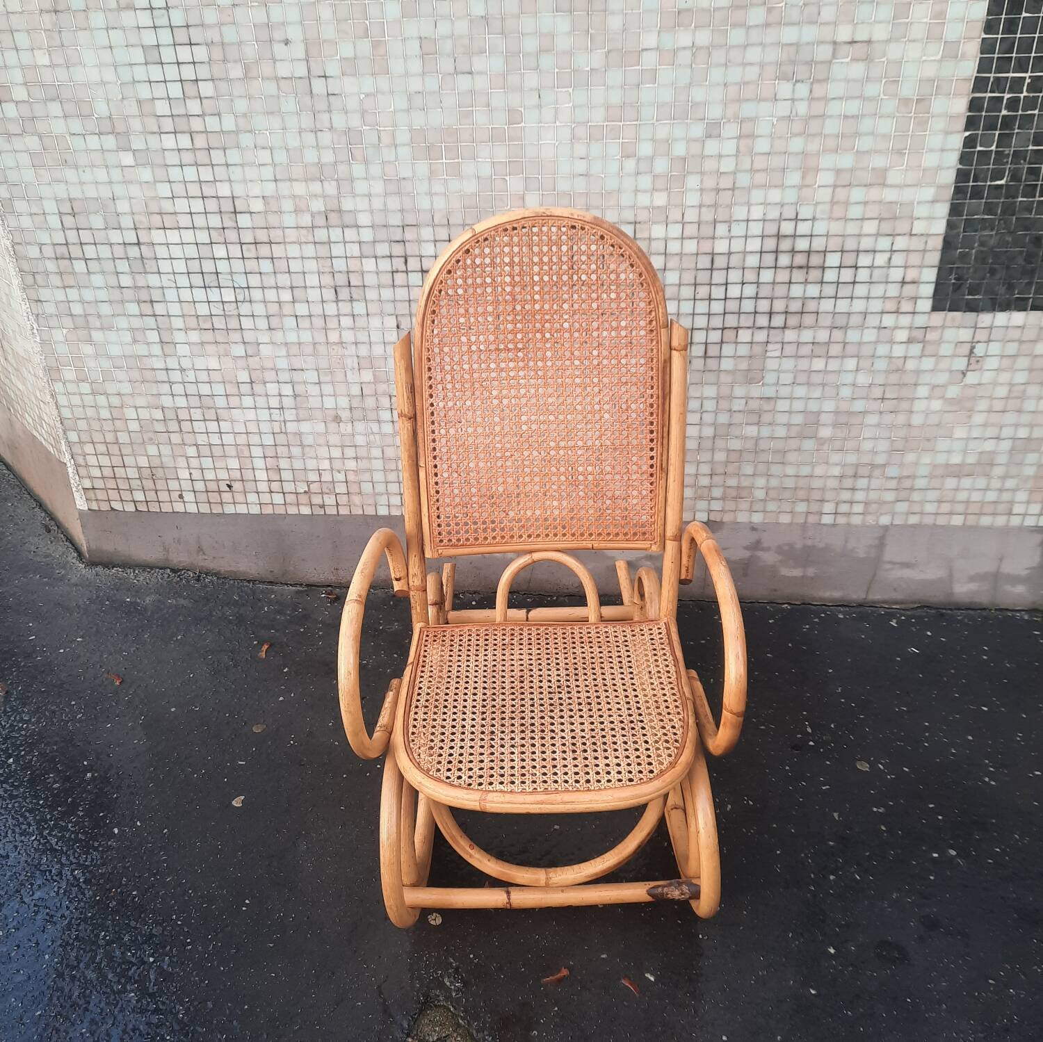 Children's rocking chair