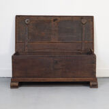 Rustic and weathered antique oak chest from the 18th century.