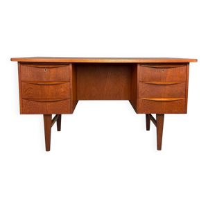 Bureau scandinave moderne