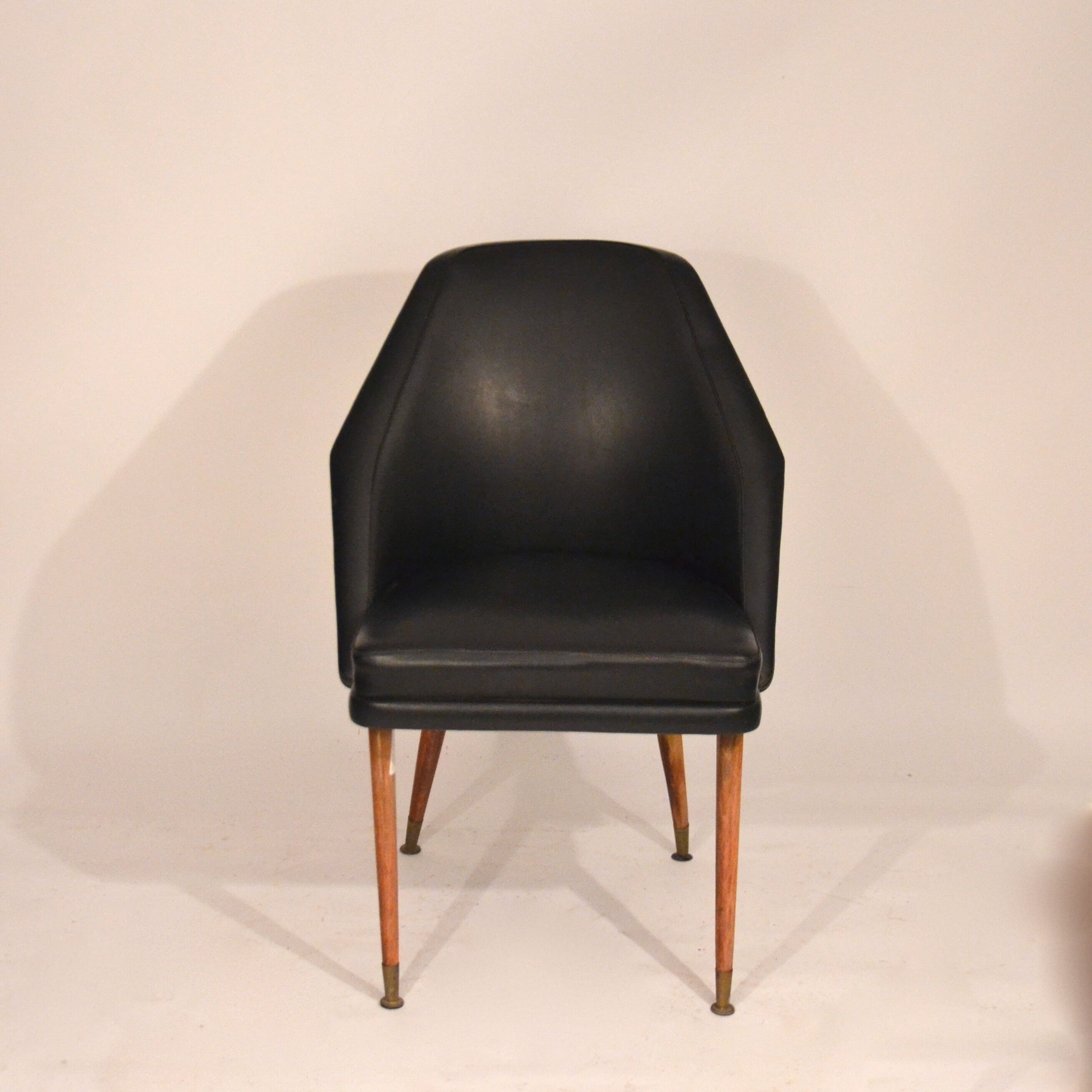 Armchair in leatherette vintage