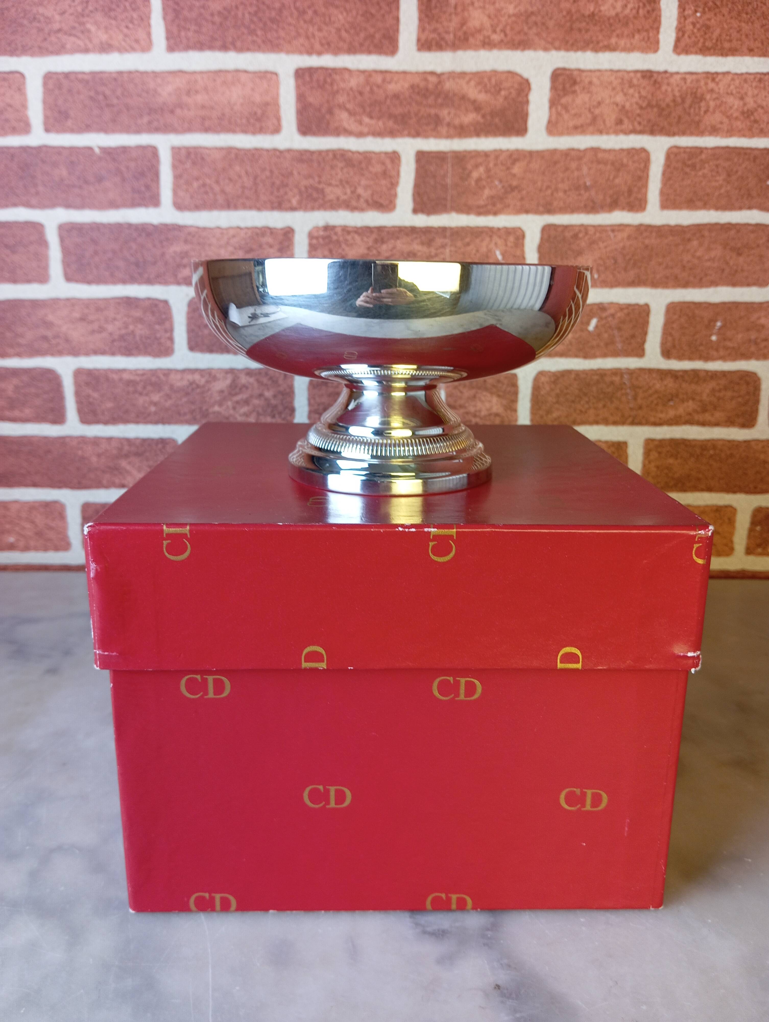 Dior standing cup