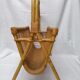 Porte revue en rotin vintage