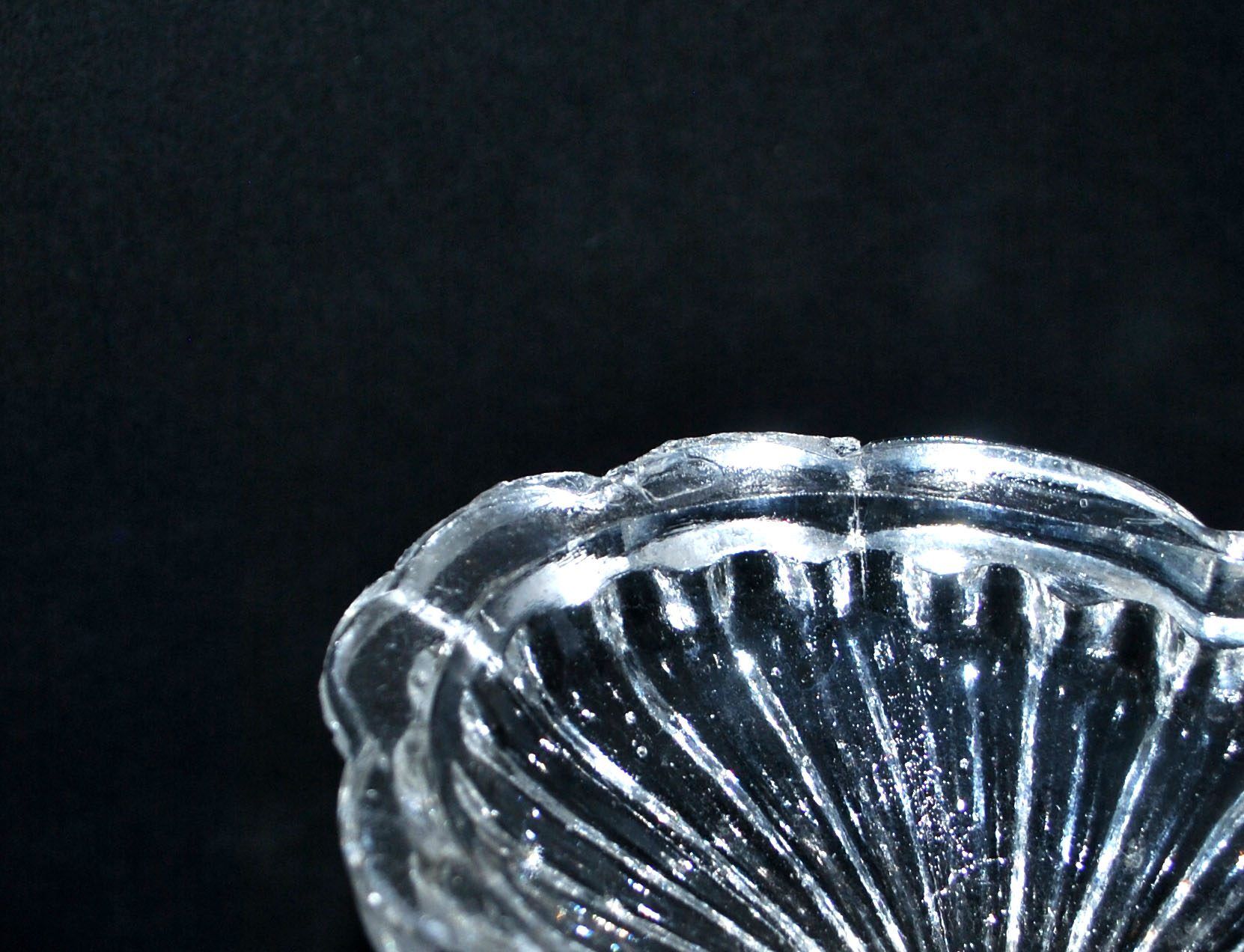 Large oval bonbonnière/dragee dish in molded crystal with diamond and pearl decoration, circa 1900