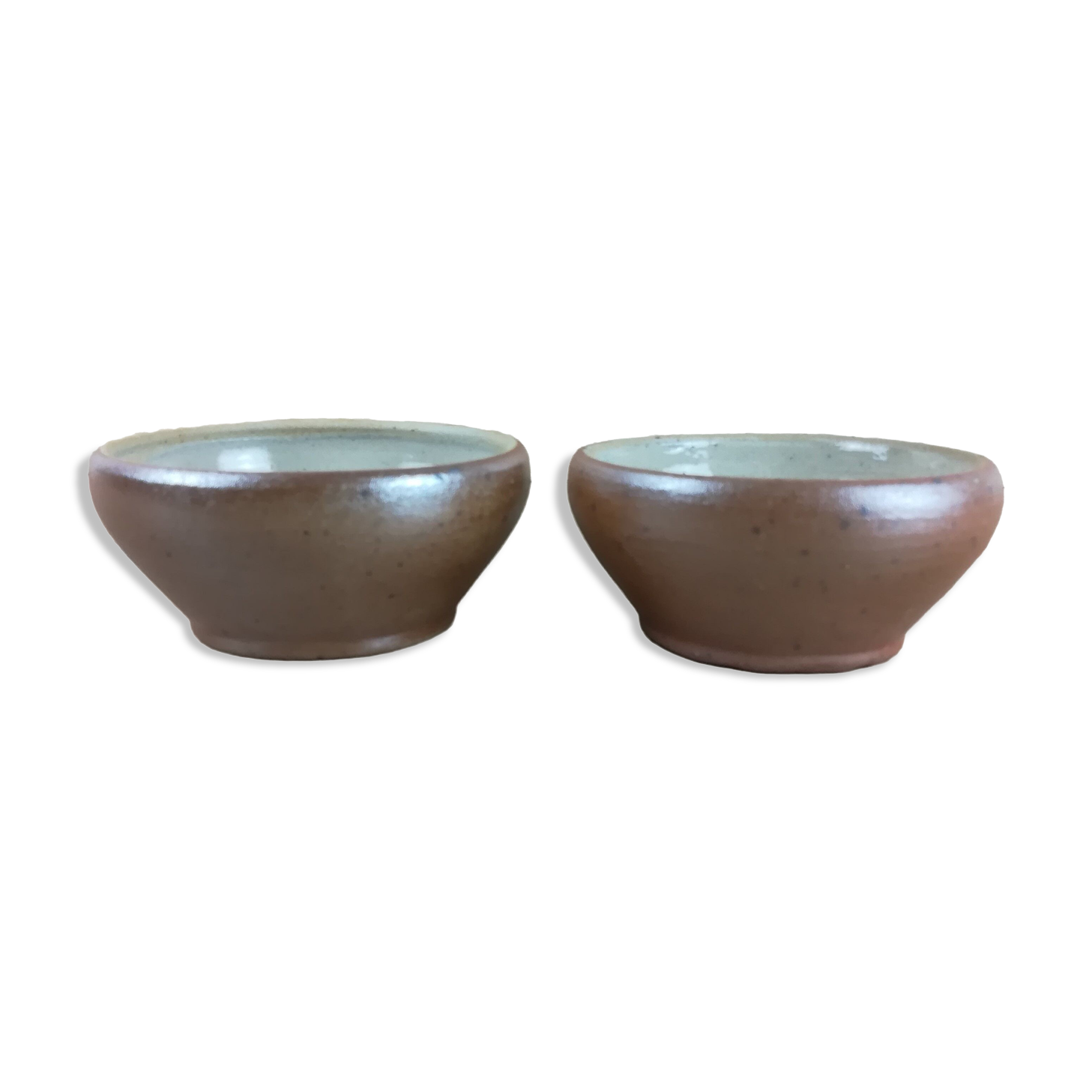2 small stoneware bowls