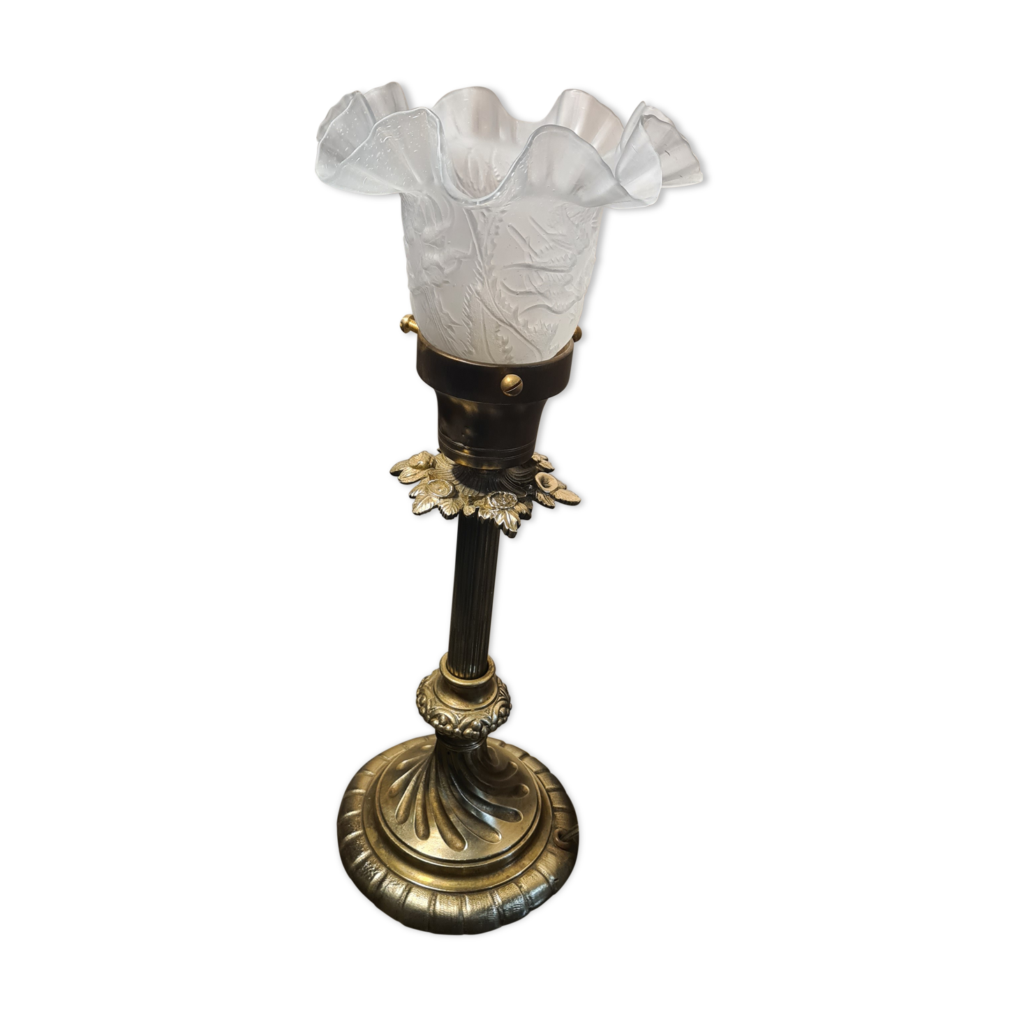 Lamp gilded bronze art nouveau, tulip blown glass with pattern