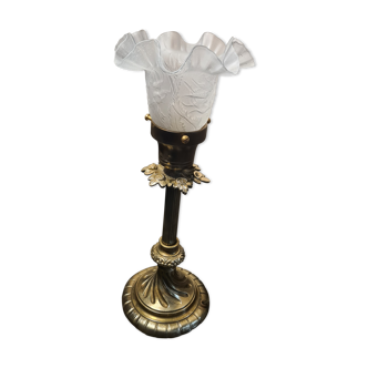 Lampe bronze doré art nouveau, tulipe verre  soufflé avec motif