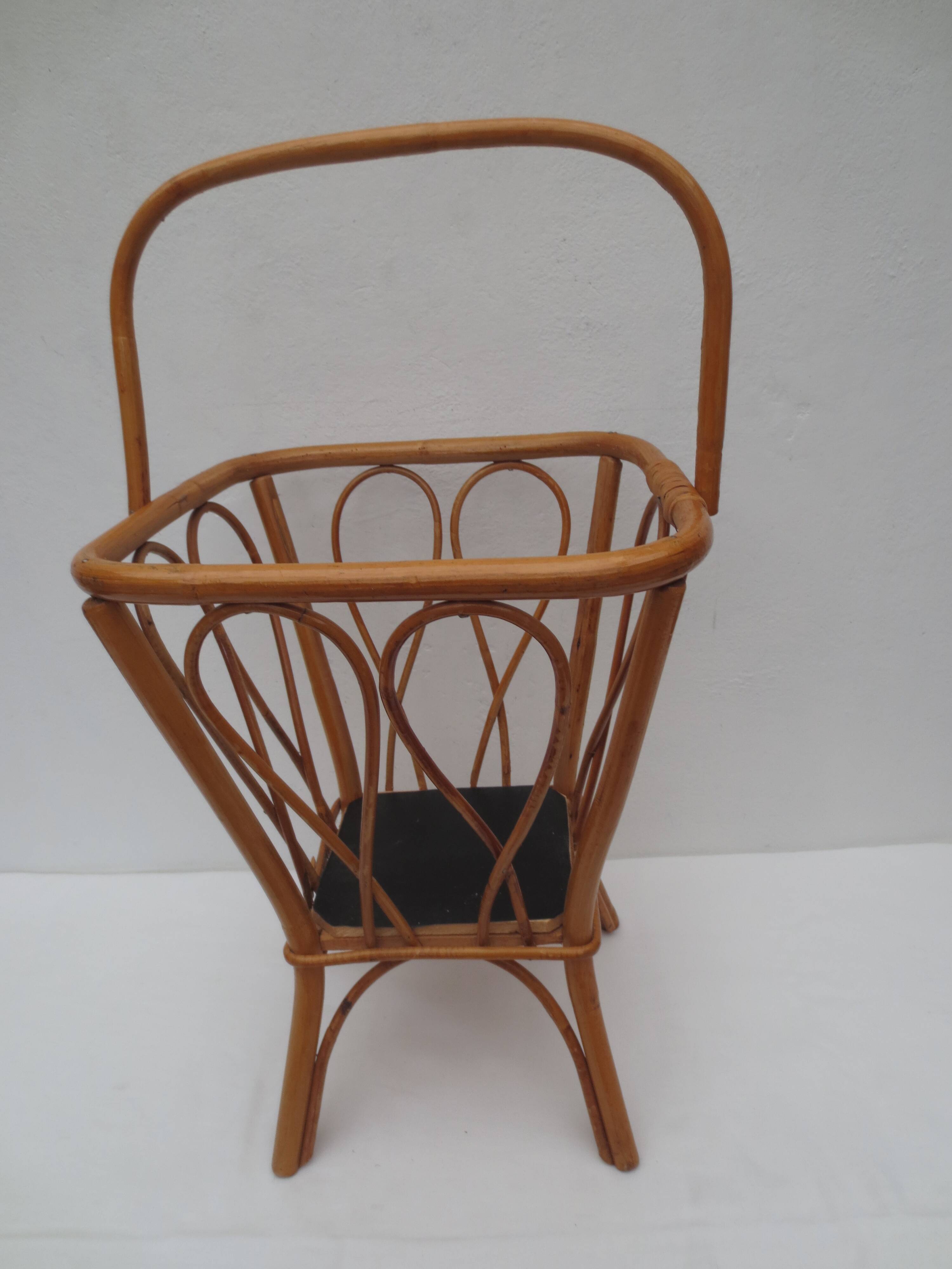 Square work basket on light varnished wicker legs, with handle