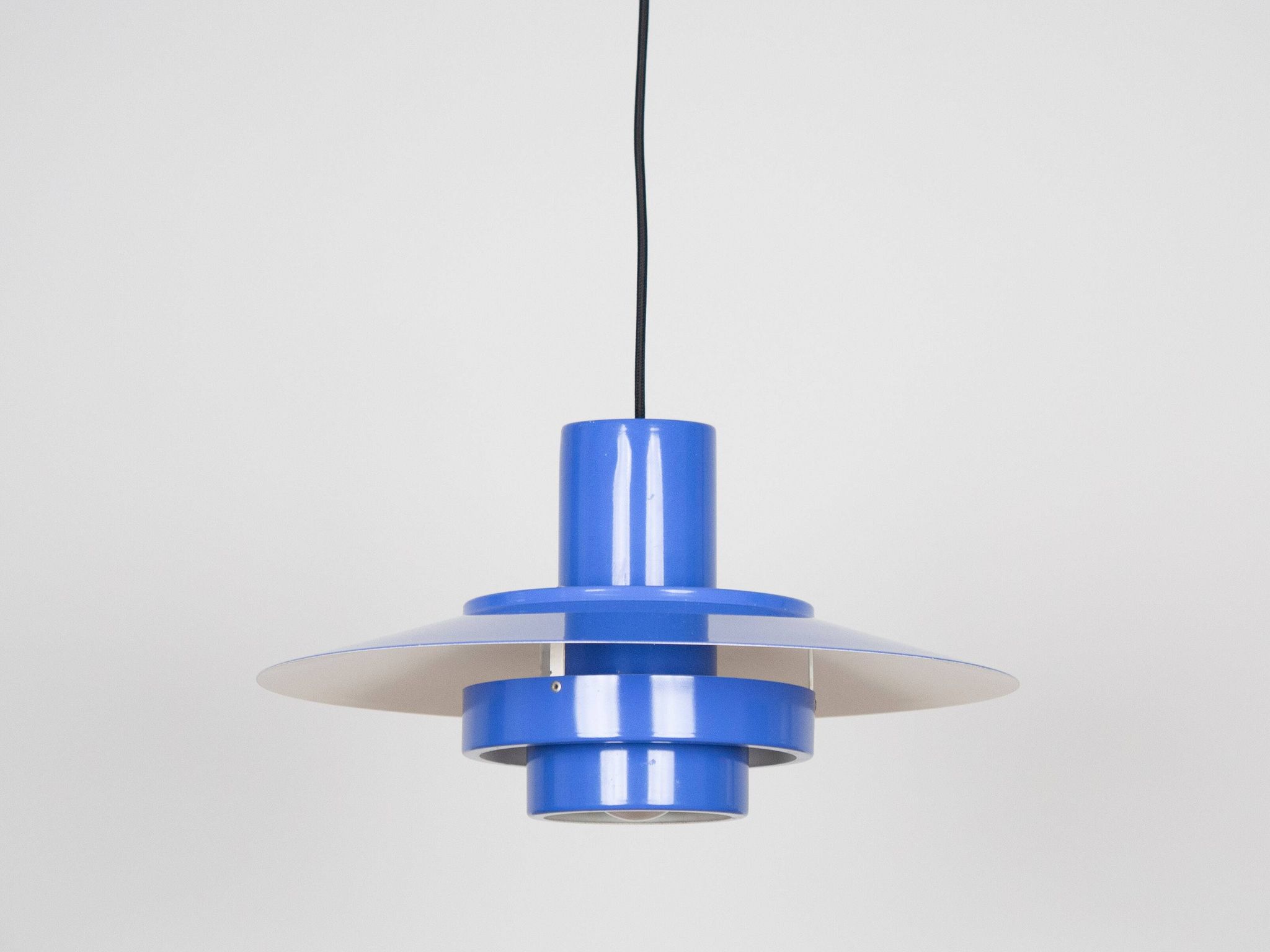 Danish vintage pendant lamp Falcon by Andreas Hansen, Fog og Morup, 1960.