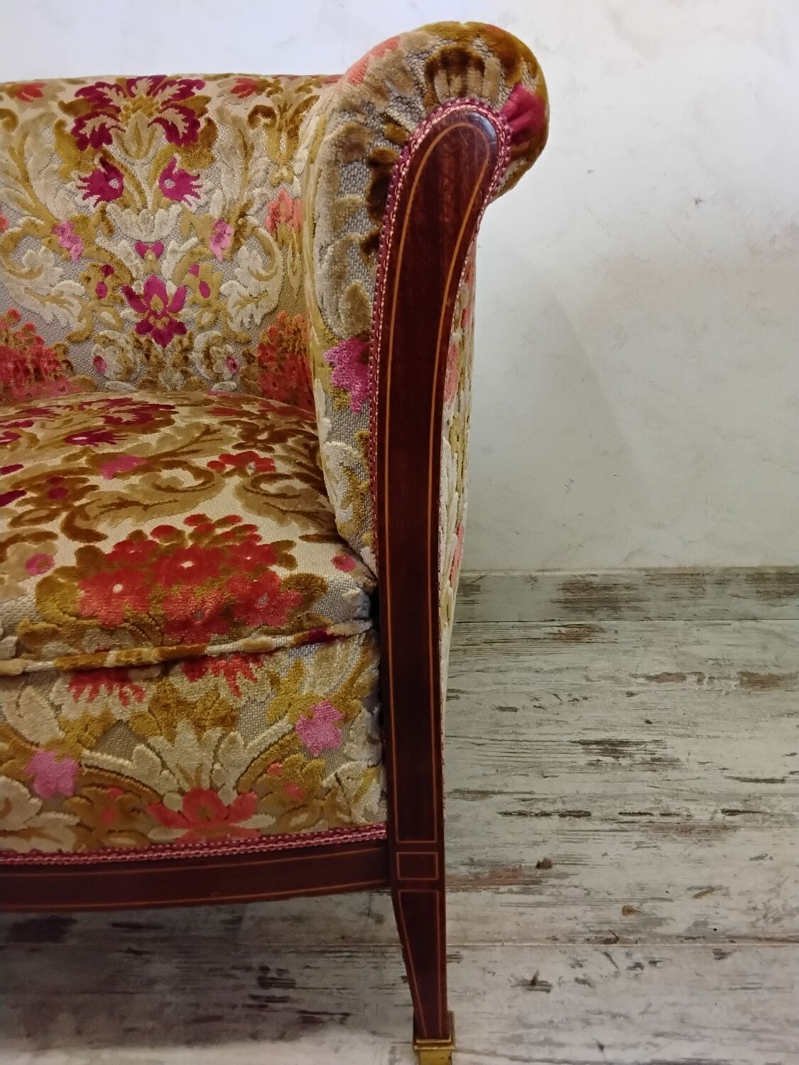 Convertible armchair