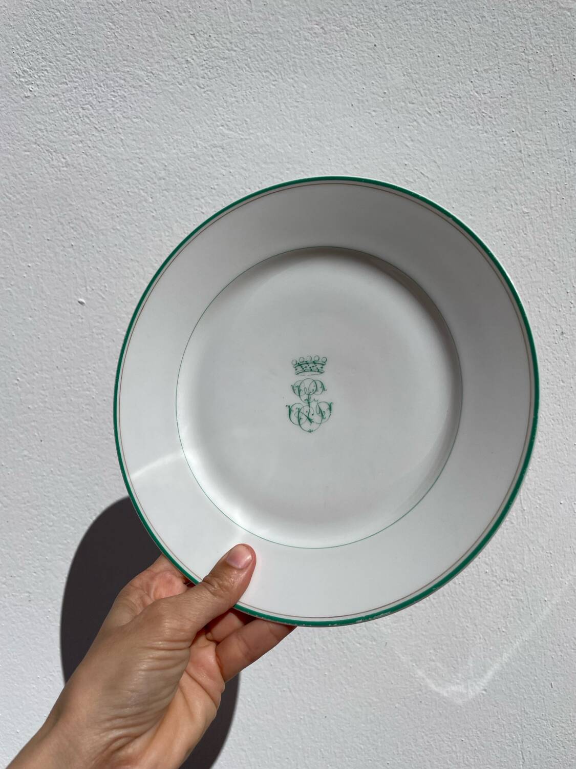 4 monogrammed dessert plates