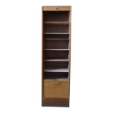 Curtain cabinet