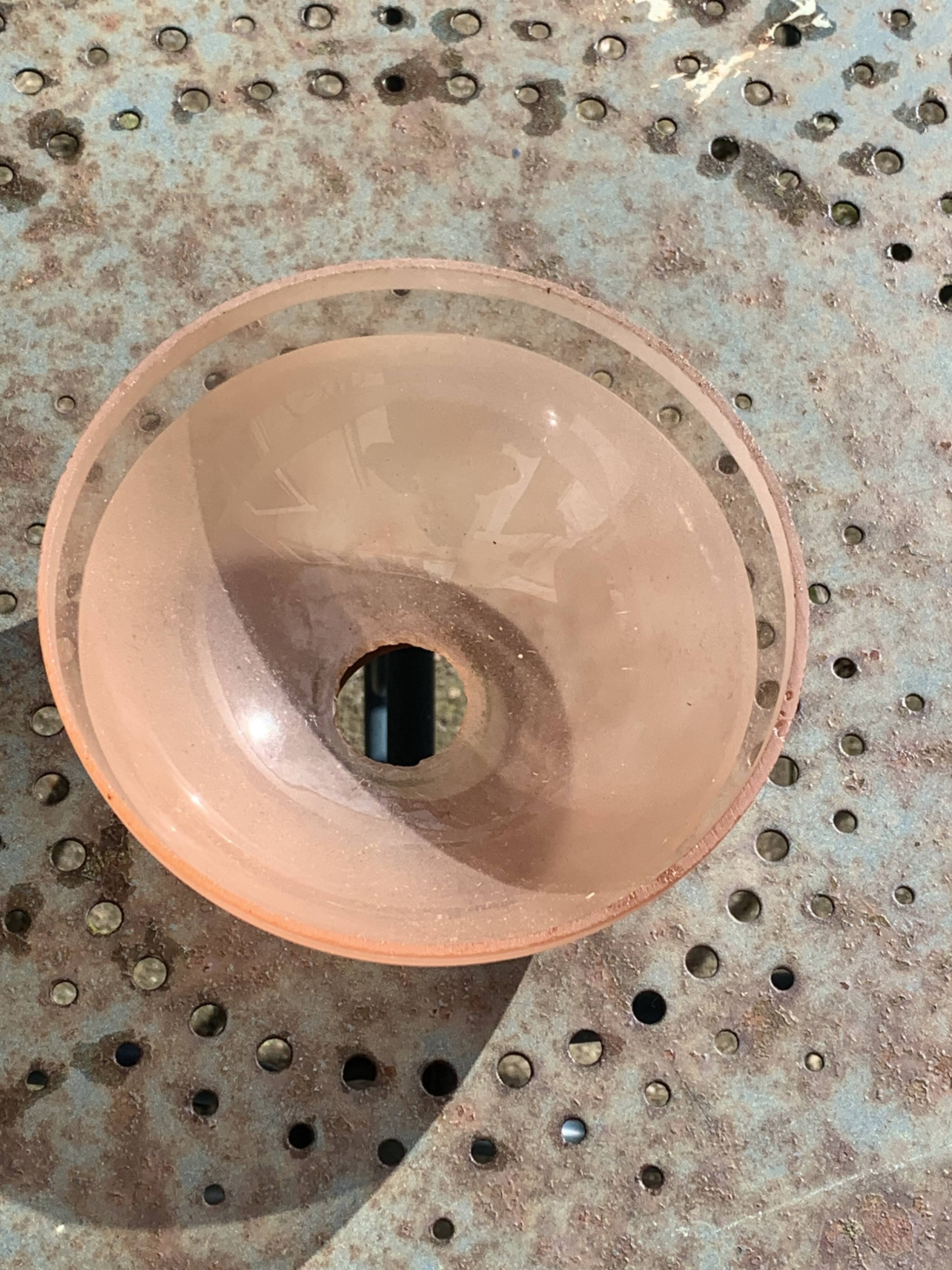 Globe coupole, en verre dépoli et verre transparent rose, Art Déco