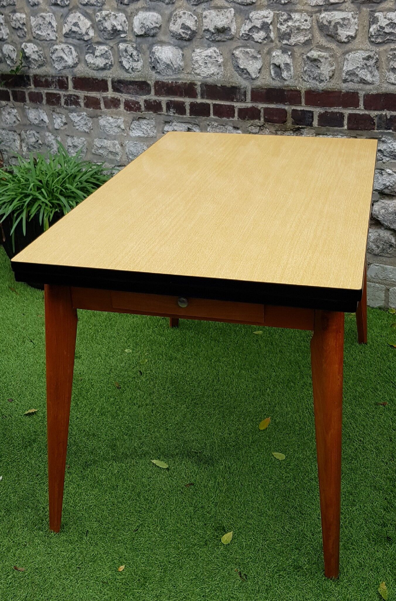 Table formica 1950 circa