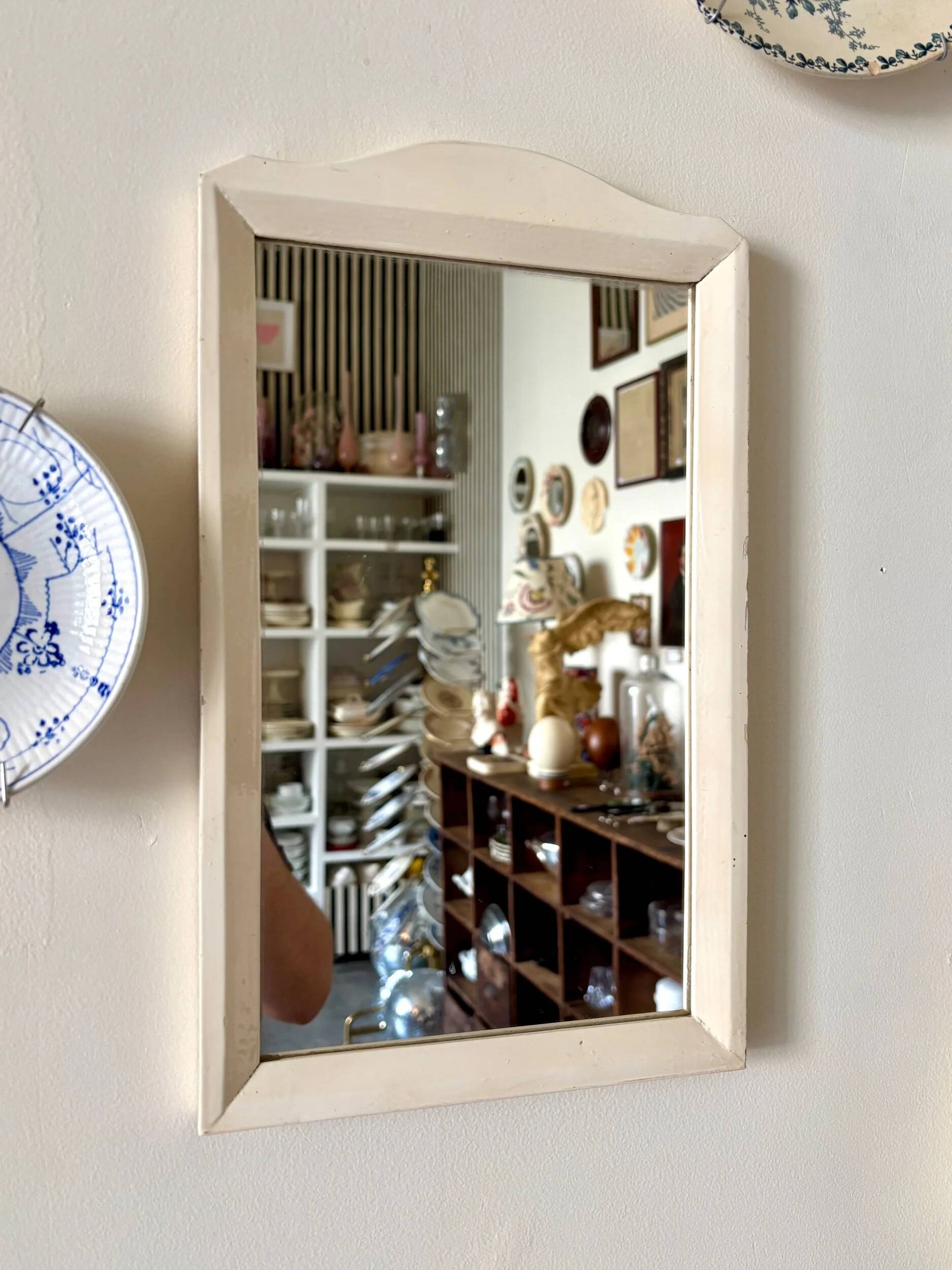 Beige wooden mirror