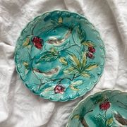 Two Onnaing barbotine bird plates, late 19th century