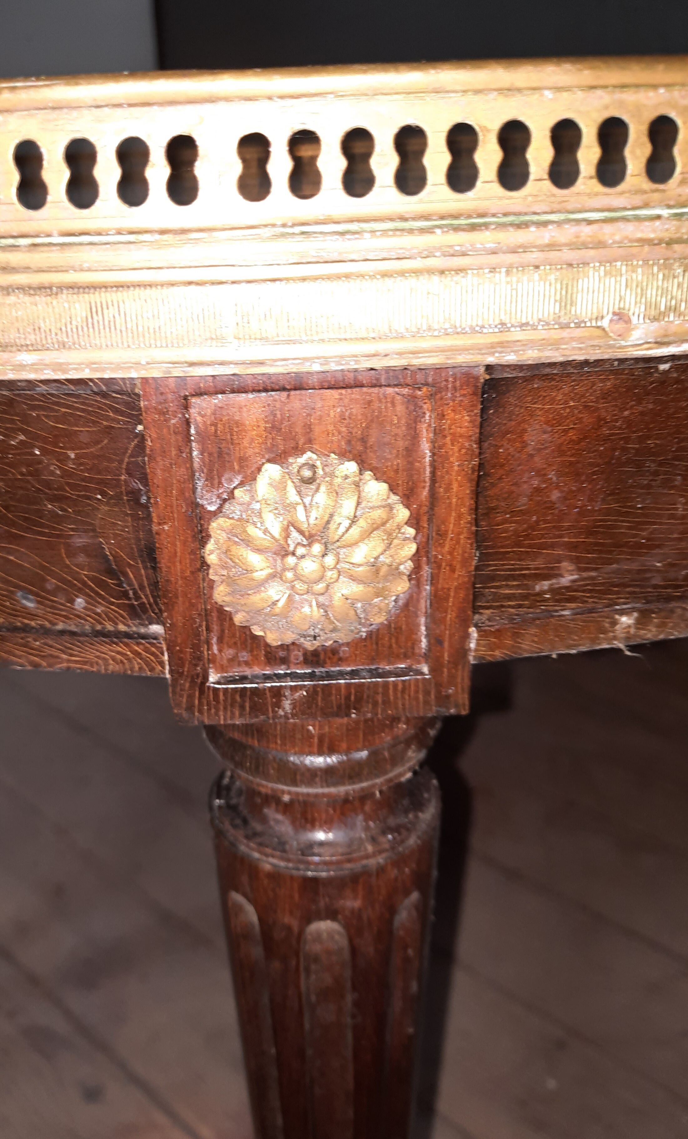 Tablr low dessu marble called "hot water bottle"