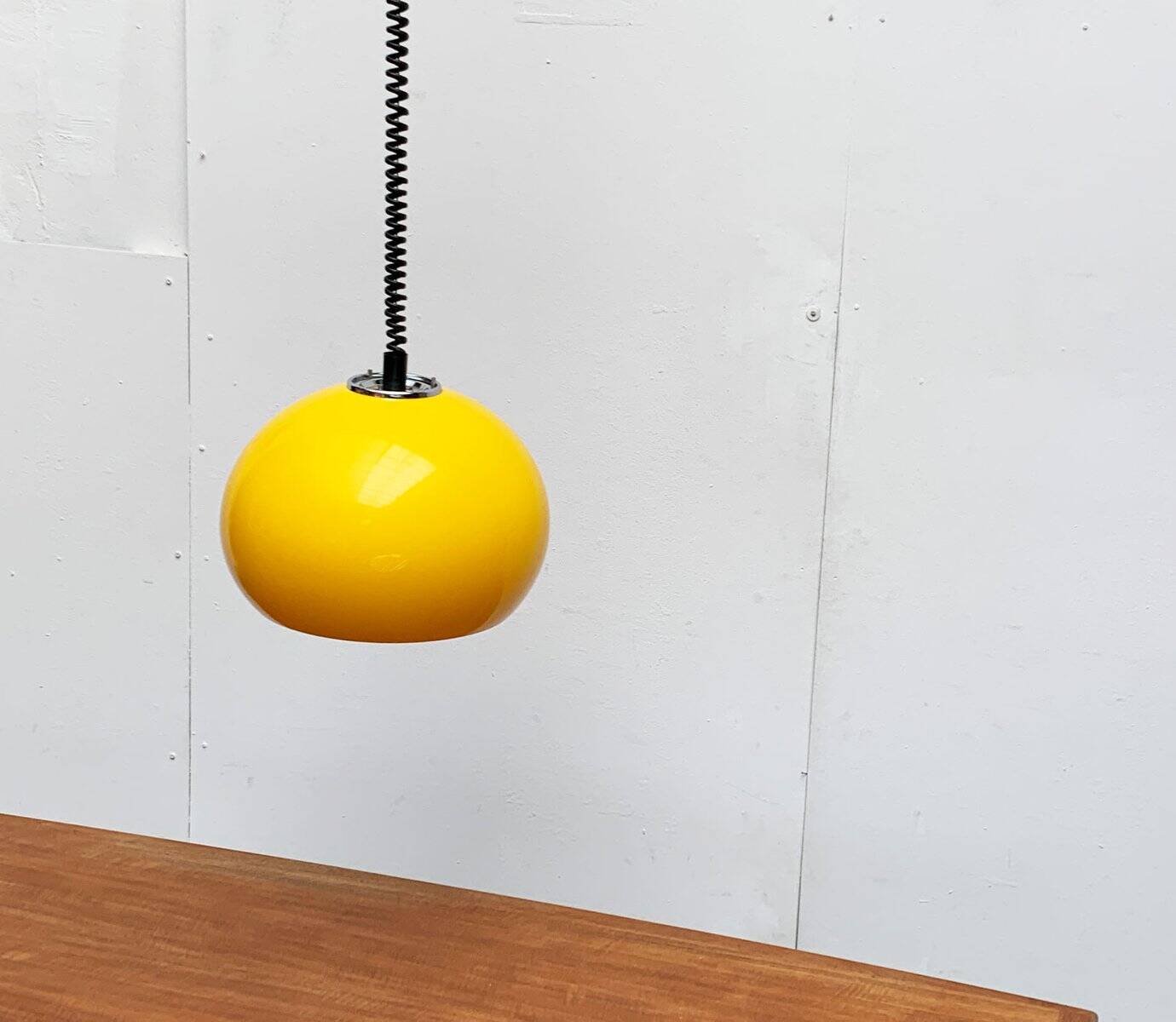 Italian pendant lamp Jolly in Space Age style from the mid-century by Luigi Massoni for Guzzini, 1960s.