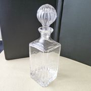 Hand-cut crystal whisky decanter from Cristallerie Matous