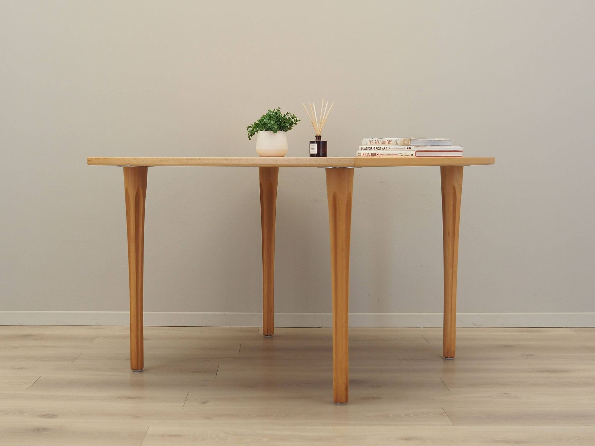Beech table, Danish design, 1970s, designer: Takshi Okamura & Erik Marquard