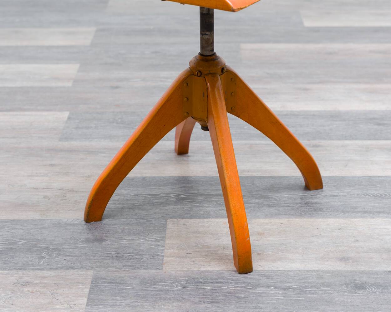 Office chair/architect's chair with industrial design,