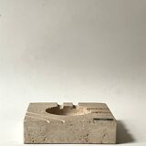 Sculpted travertine ashtray by Fratelli Manelli, Italian design 1970.