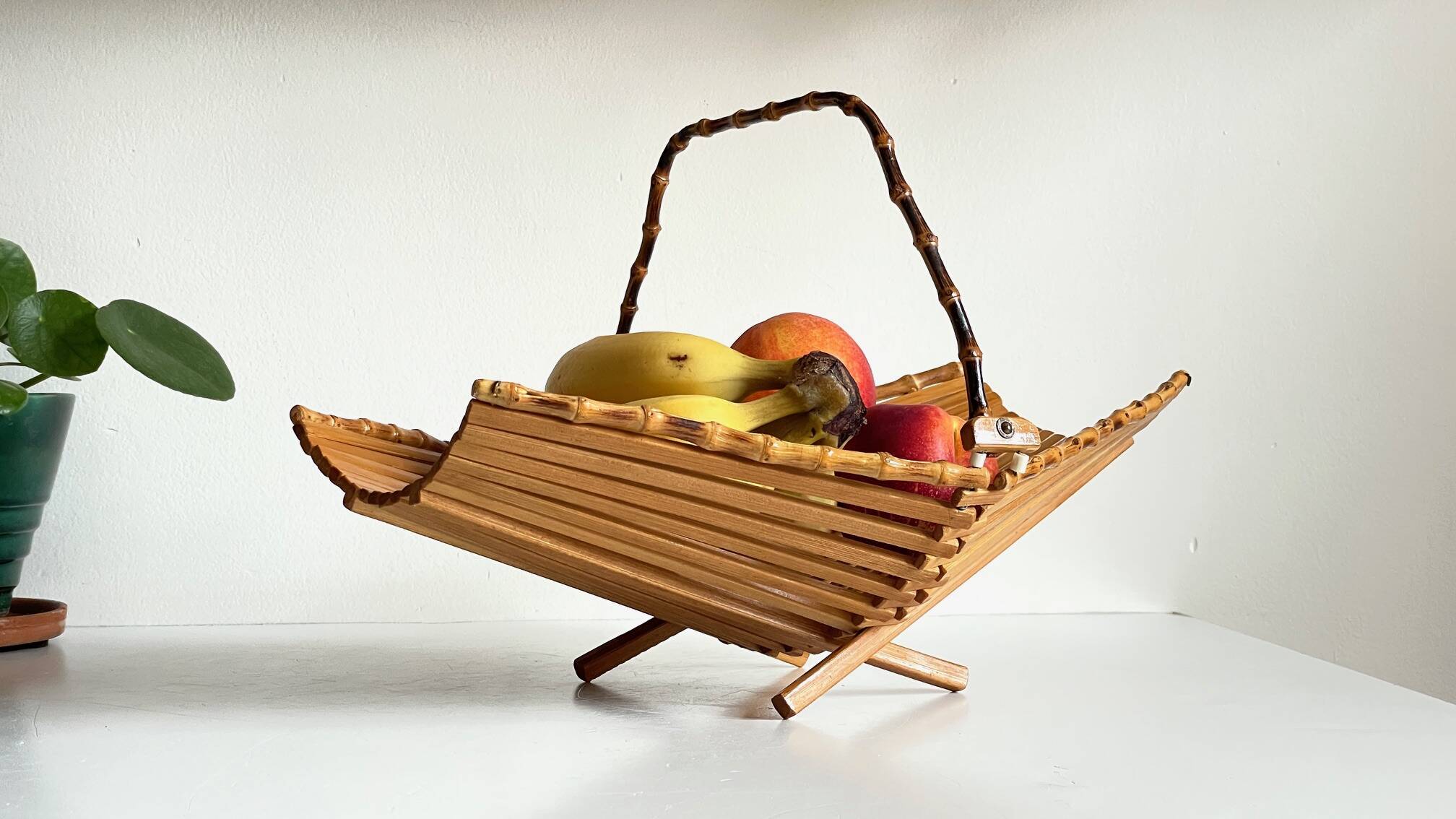 Chic folding table basket wood and bamboo vintage