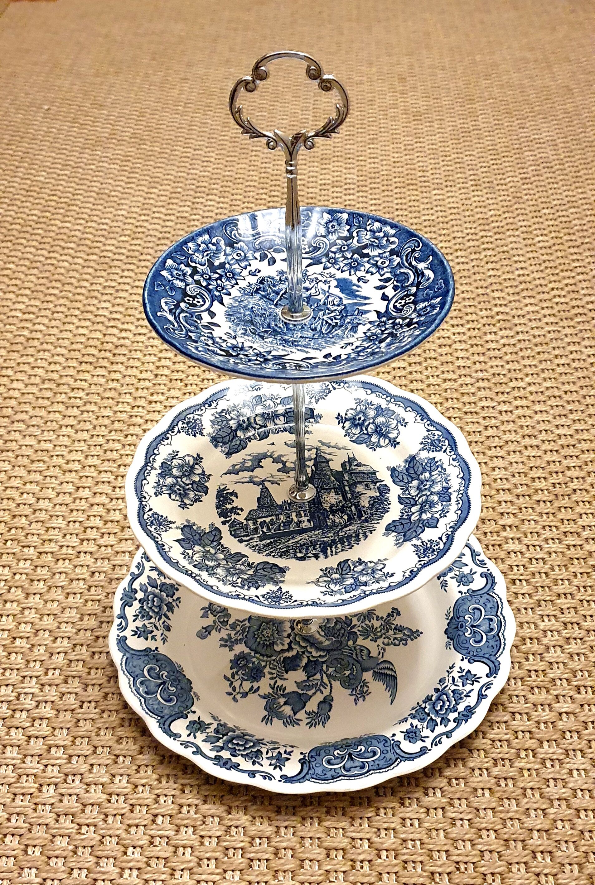 Display servant to cake fruit aperitif