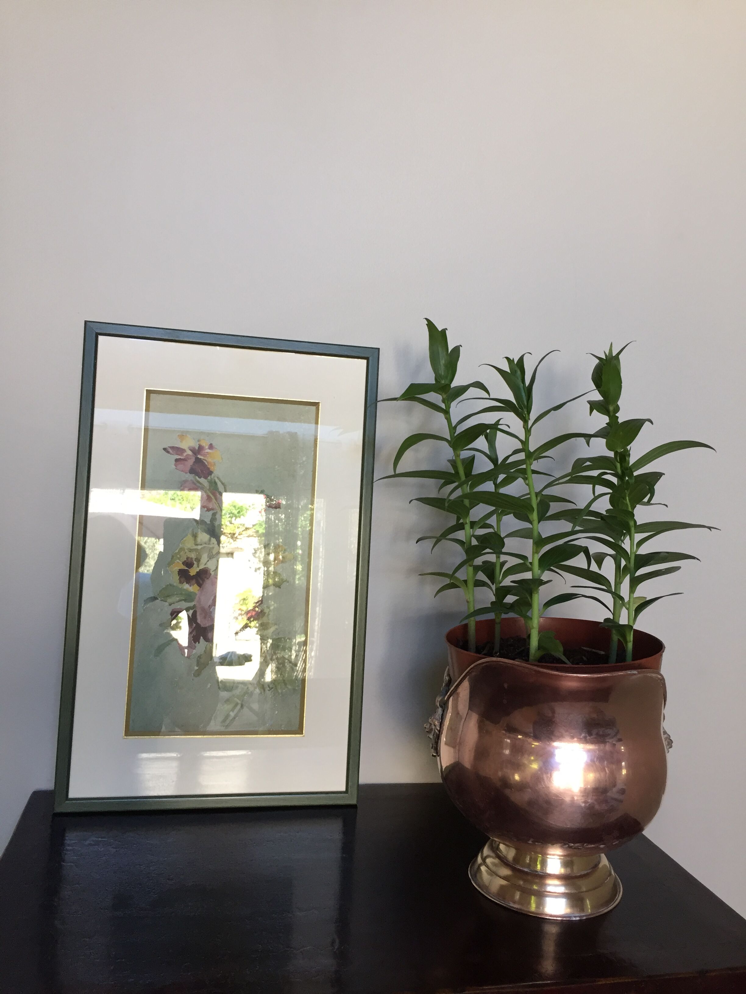 Ancient pink copper pot cover and porcelain handle