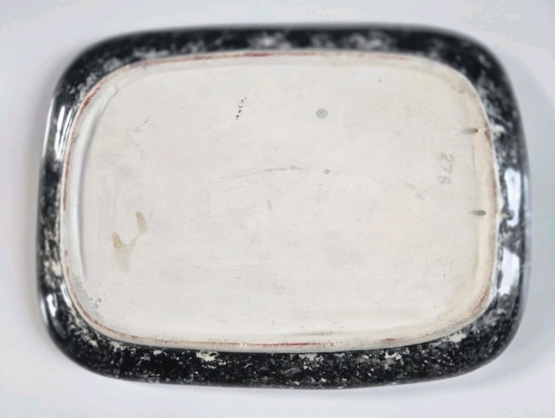 Magnificent vintage rectangular dish in glazed ceramic.