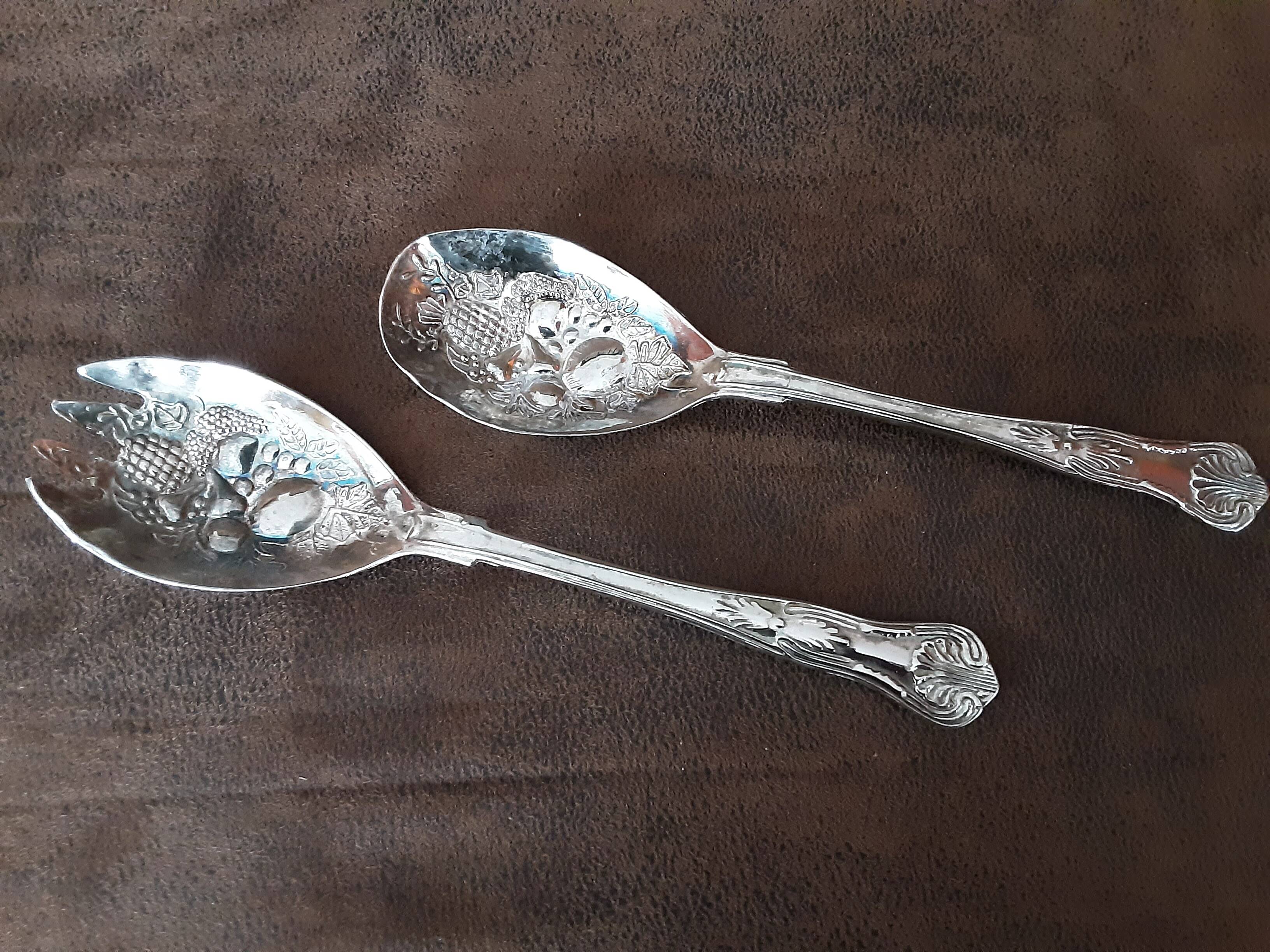 Metal salad servers