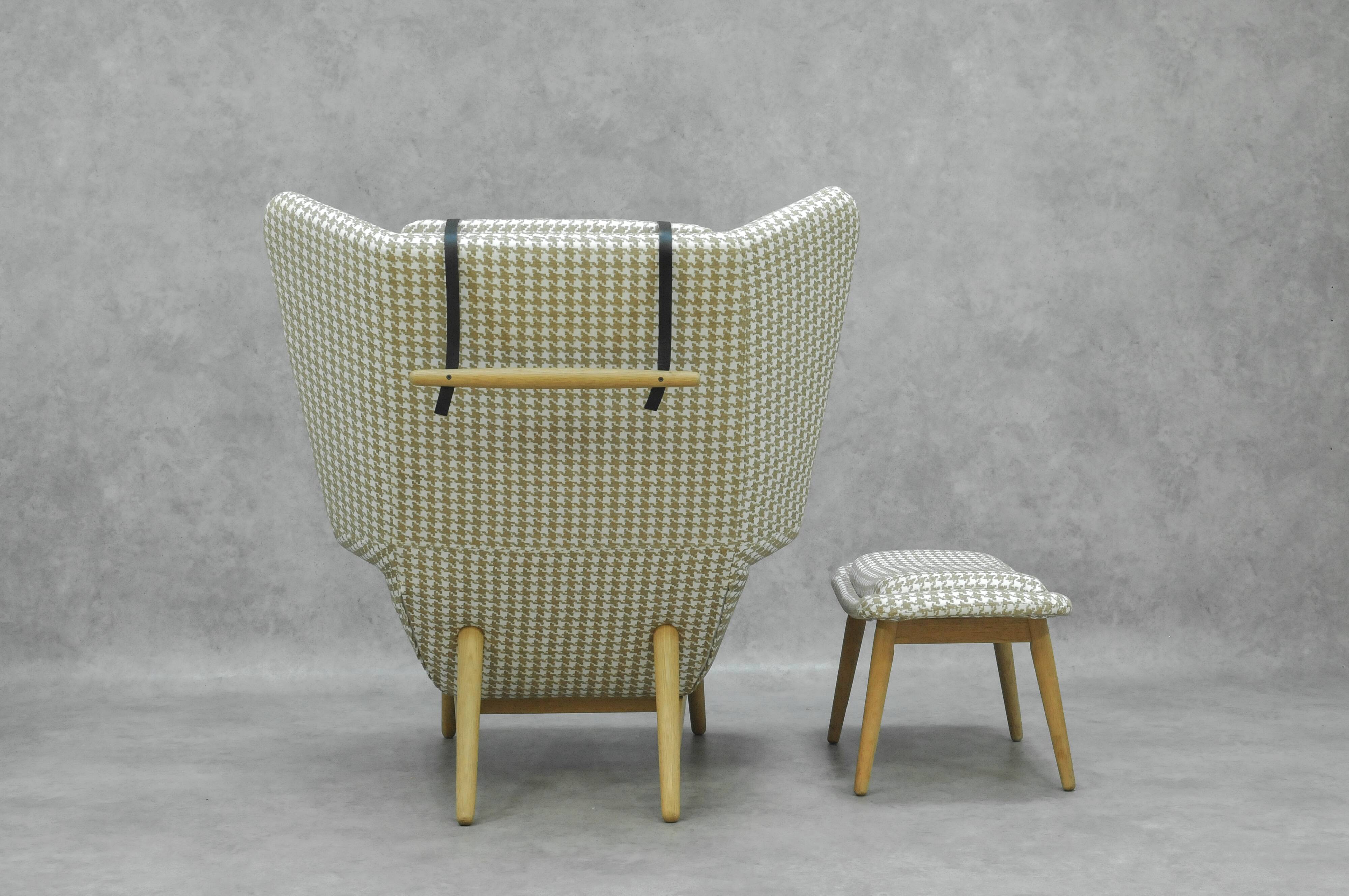 Boconcept Hamilton chair +footstool