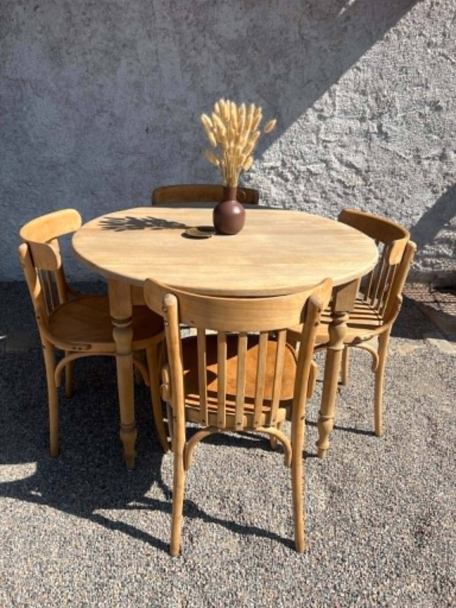 round table