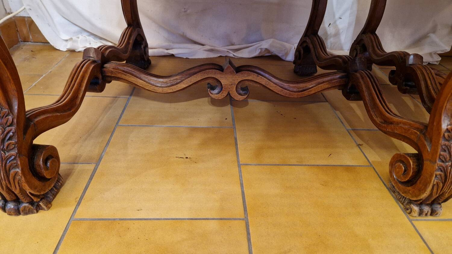 Pair of Renaissance armchairs