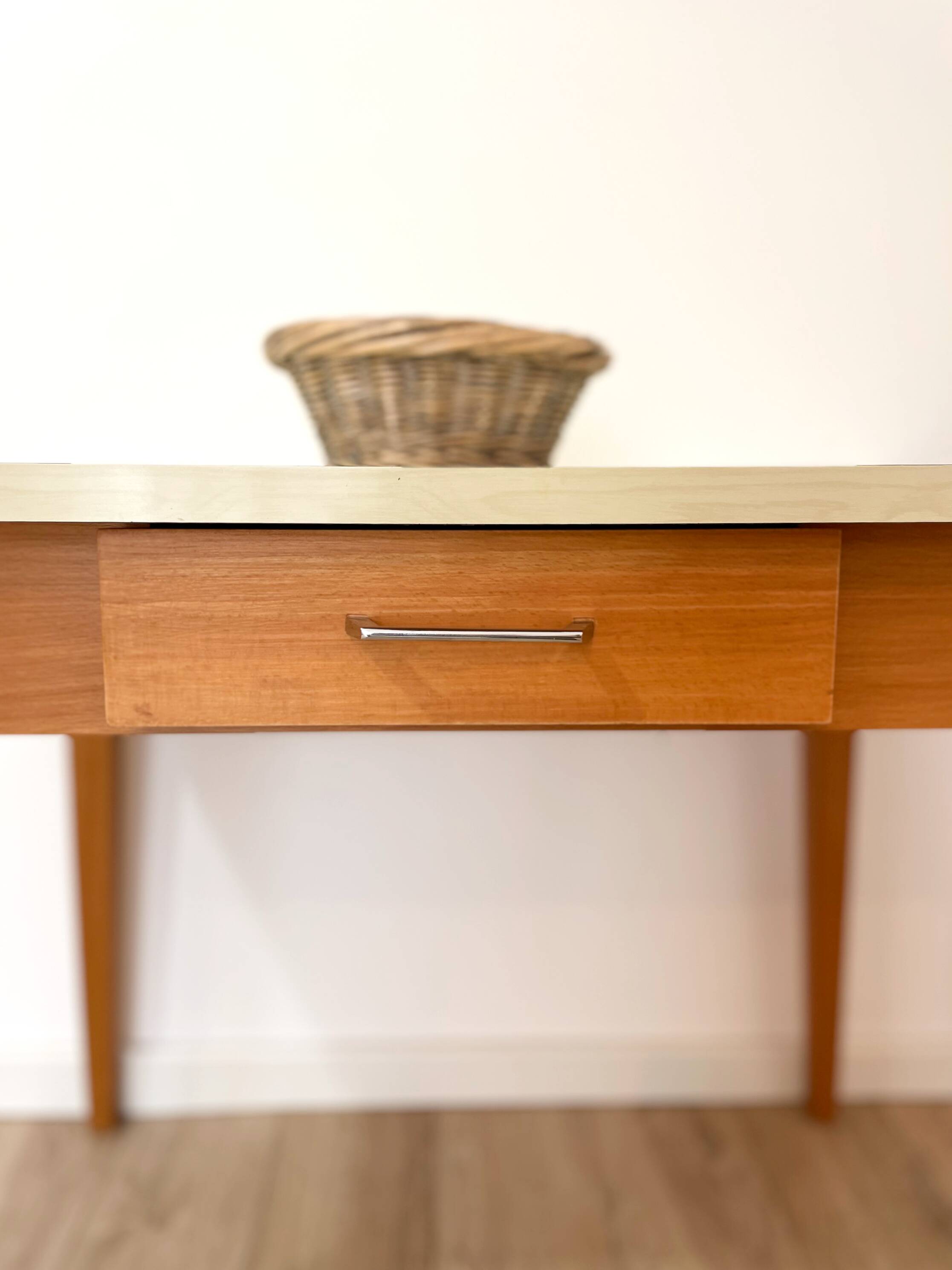 Formica table